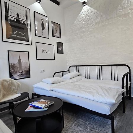 קרלובי וארי Great Living Apartments מראה חיצוני תמונה