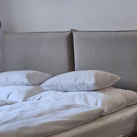 קרלובי וארי Great Living Apartments מראה חיצוני תמונה
