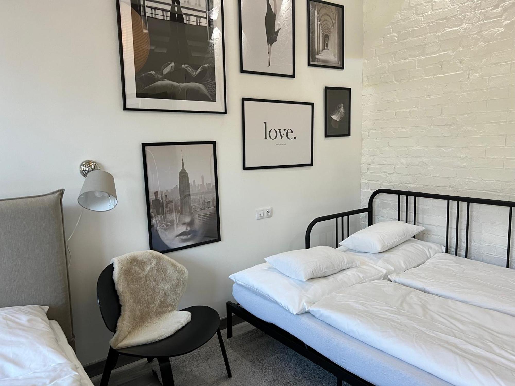 קרלובי וארי Great Living Apartments מראה חיצוני תמונה